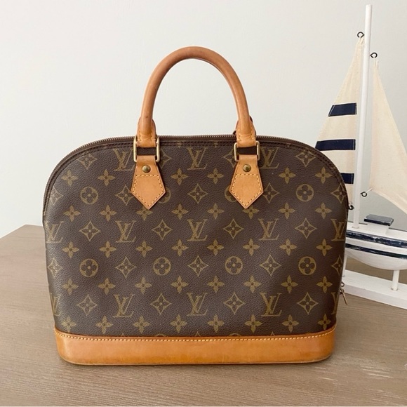 💞ALMA💞Authentic Louis Vuitton Monogram Hand Bag! - Picture 3 of 10